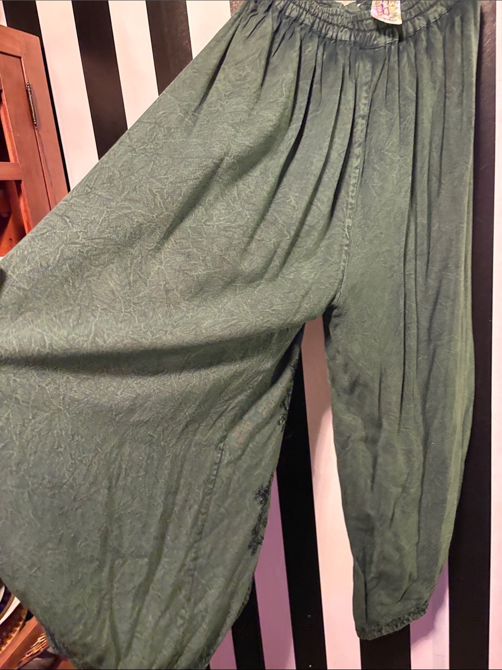 Women’s Green Tie-Front Harem Pants Hippie Whimsigoth Small/Medium 2-6/8 NWT New - Picture 9 of 10